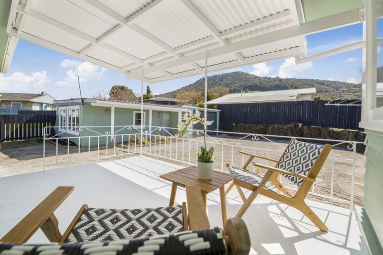 Photo of property in 22 Thomas Crescent, Western Heights, Rotorua, 3015