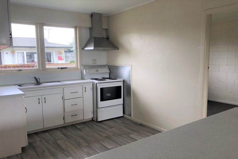 Photo of property in 2/76 Tawa Street, Melville, Hamilton, 3206