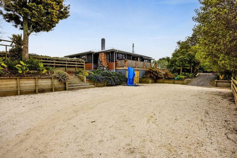 Photo of property in 8 Clearview Road, Lepperton, New Plymouth, 4373