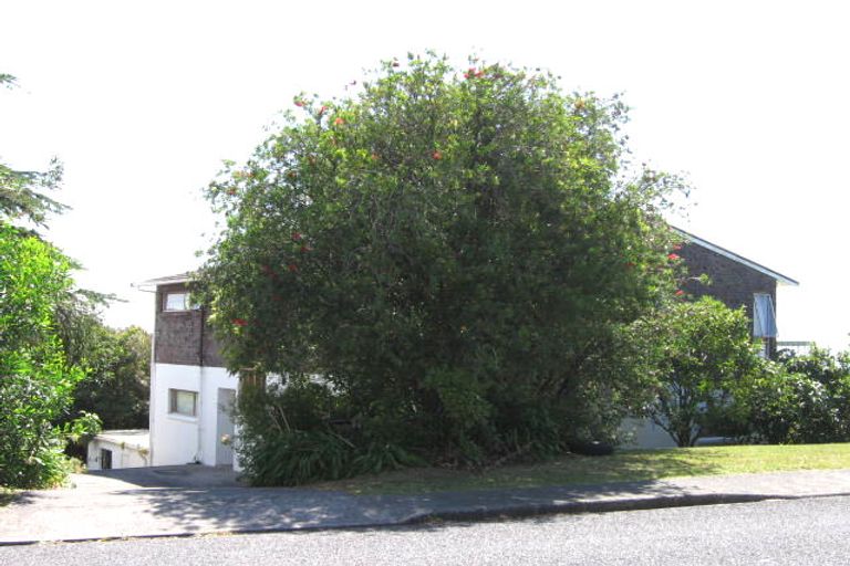 Photo of property in 28 Danbury Drive, Torbay, Auckland, 0630