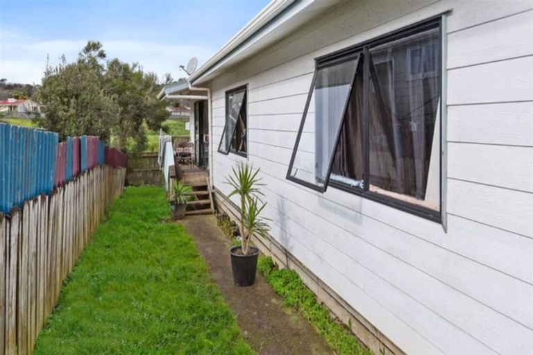 Photo of property in 1/11 Igloo Place, Red Hill, Papakura, 2110