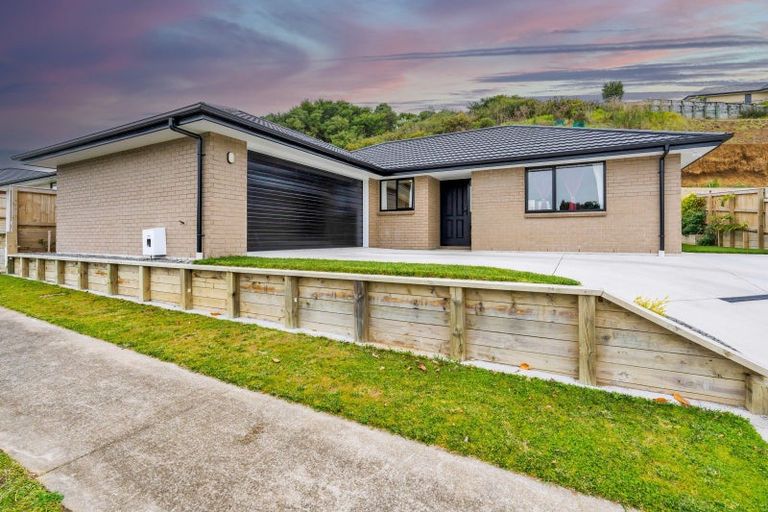 Photo of property in 51 Magnolia Drive, Westown, New Plymouth, 4310
