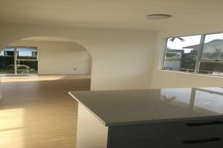 Photo of property in 22 Blanche Way, Half Moon Bay, Auckland, 2012