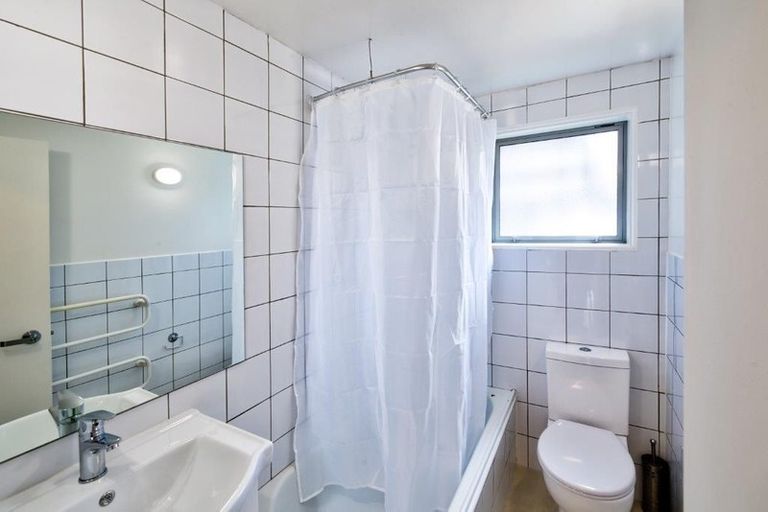 Photo of property in 4/290 Barbadoes Street, Christchurch Central, Christchurch, 8011