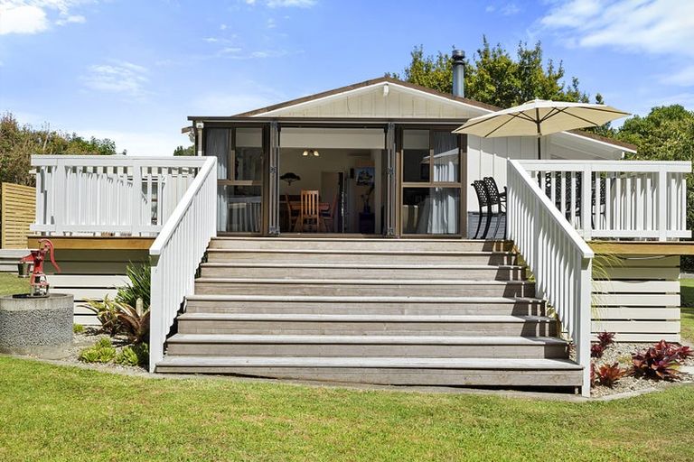 Photo of property in 359a Tukapa Street, Hurdon, New Plymouth, 4310