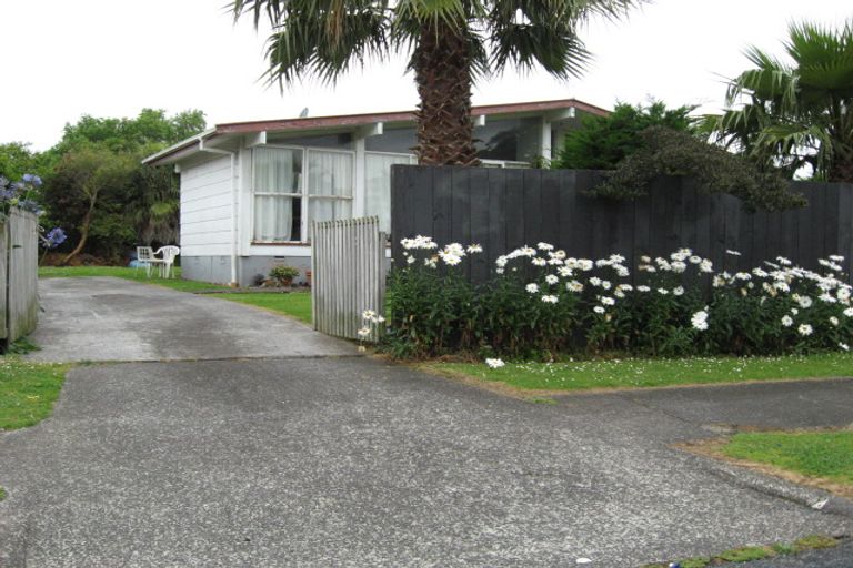 Photo of property in 4 Watchfield Close, Mangere, Auckland, 2022