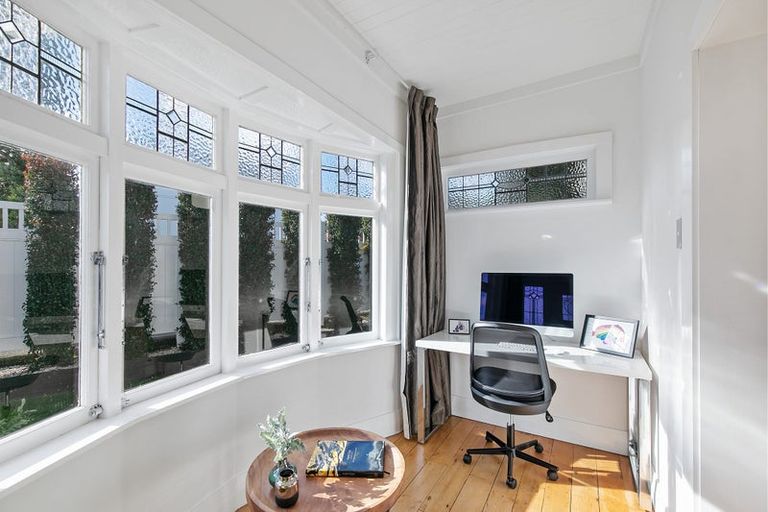 Photo of property in 61 Mount Smart Road, Onehunga, Auckland, 1061