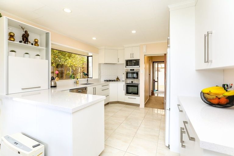 Photo of property in 1 Byron Place, Whalers Gate, New Plymouth, 4310