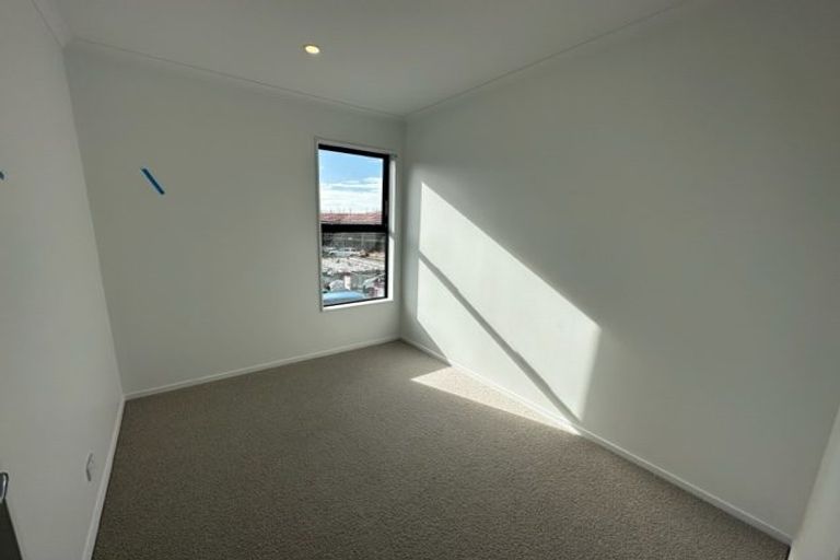 Photo of property in 11 Hema Road, Hobsonville, Auckland, 0616