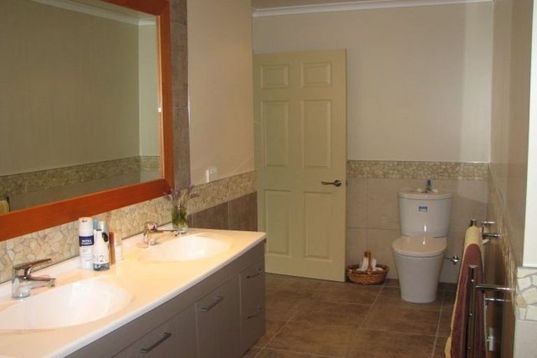 Photo of property in 20 Old Golf Course Road, Bridge Hill, Alexandra, 9320