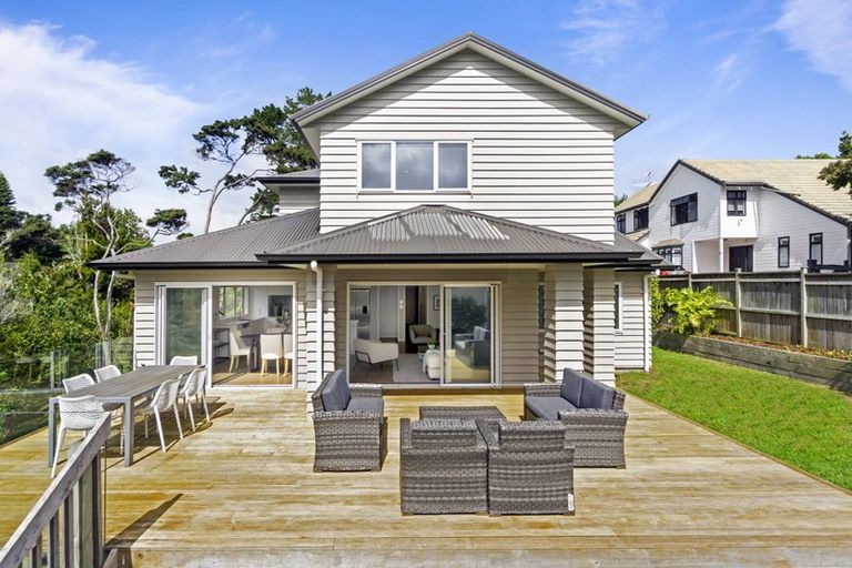 Photo of property in 29d Greenhithe Road, Greenhithe, Auckland, 0632