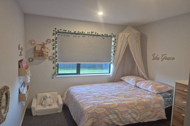 Photo of property in 100 Lady Isaac Drive, Rolleston, 7615