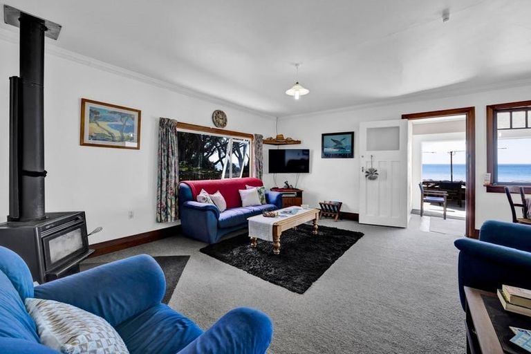 Photo of property in 37 Onaero Beach Road, Onaero, Urenui, 4383