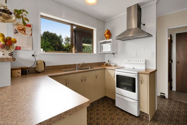 Photo of property in 14 Poplar Grove, Whalers Gate, New Plymouth, 4310
