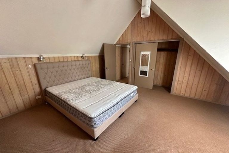 Photo of property in 1/4 Westpark Drive, West Harbour, Auckland, 0618