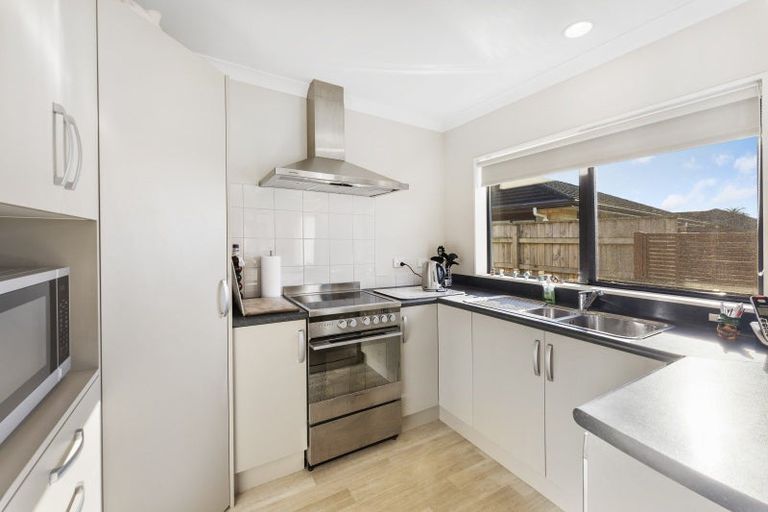 Photo of property in 30 Ian Peter Way, Otaki, 5512