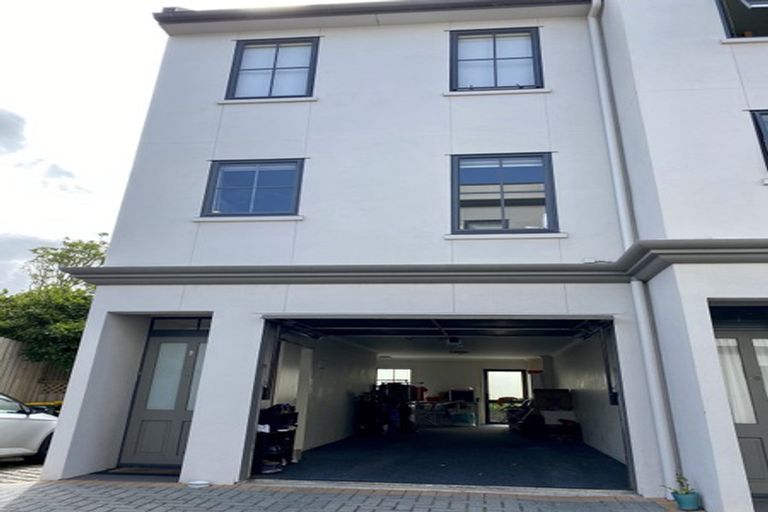 Photo of property in 11/97b Mokoia Road, Birkenhead, Auckland, 0626