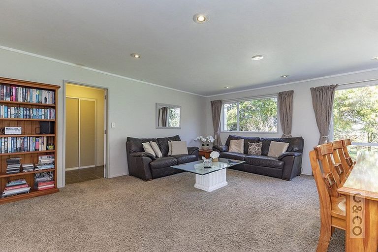 Photo of property in 2246 State Highway 16, Helensville, 0875