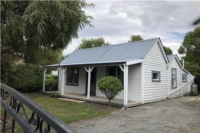 Photo of property in 95 Olliviers Road, Phillipstown, Christchurch, 8011