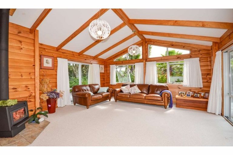 Photo of property in 9 Edkins Road, Kerikeri, 0230