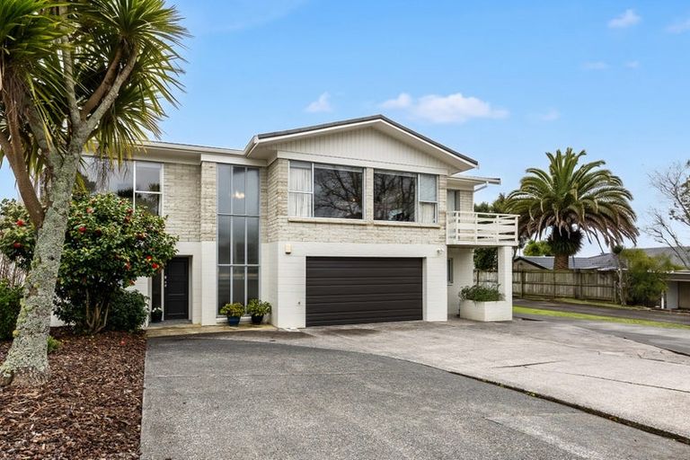 Photo of property in 20 Matuhi Rise, Henderson, Auckland, 0612