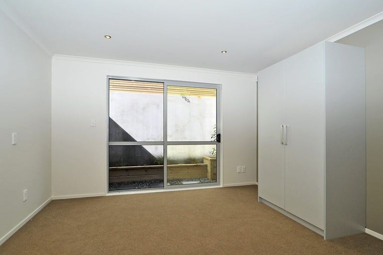 Photo of property in 3/123 The Parade, Island Bay, Wellington, 6023