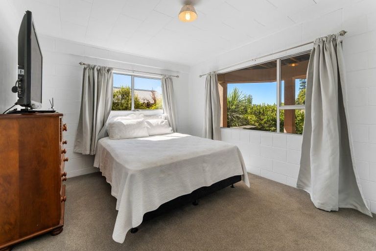 Photo of property in 8 The Cliffs, Britannia Heights, Nelson, 7010