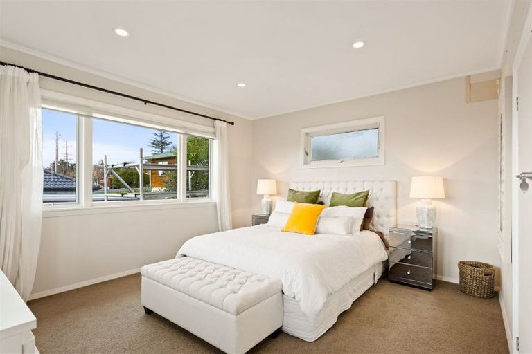 Photo of property in 84a Triangle Road, Massey, Auckland, 0614