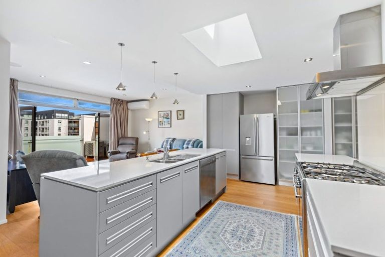 Photo of property in Esplanade Apartments, 9/16 Beach Front Lane, Browns Bay, Auckland, 0630