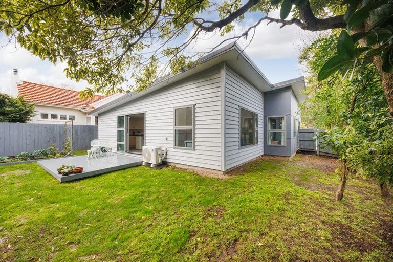 Photo of property in 5a Aokautere Drive, Fitzherbert, 4410