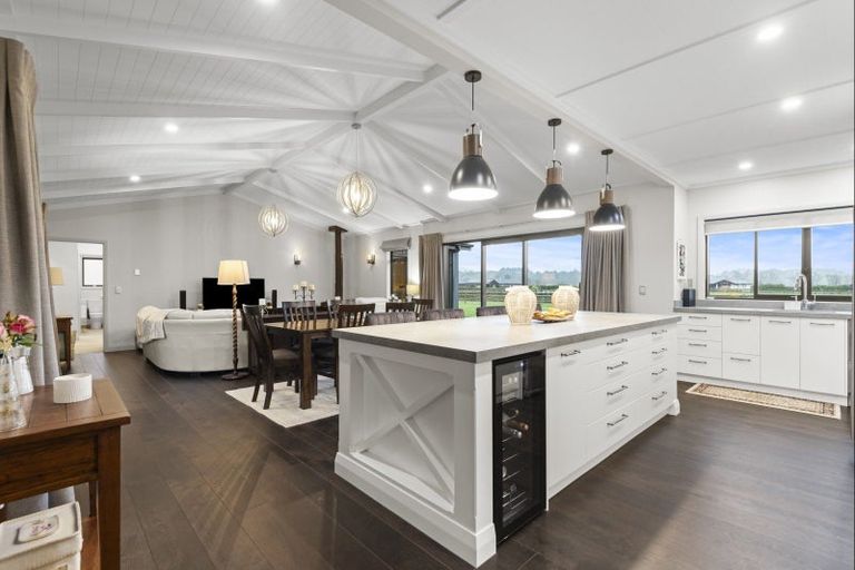 Photo of property in 2 Pheasant Lane, Aokautere, 4471