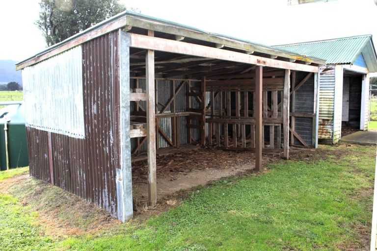 Photo of property in 960 Top Grass Road, Dannevirke, 4972