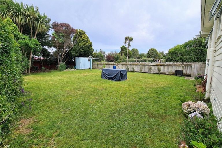 Photo of property in 18 Gisborne Terrace, Opunake, 4616