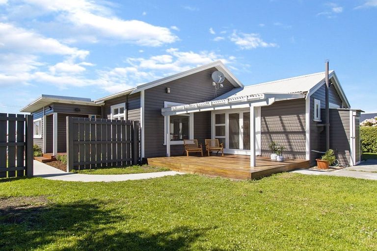 Photo of property in 8 Herbert Street, Waimate, 7924