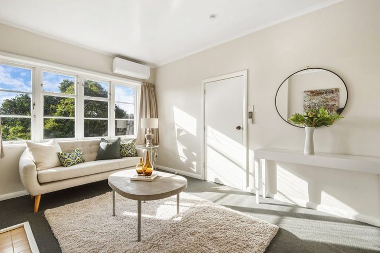 Photo of property in 9b Kerr Street, Devonport, Auckland, 0624