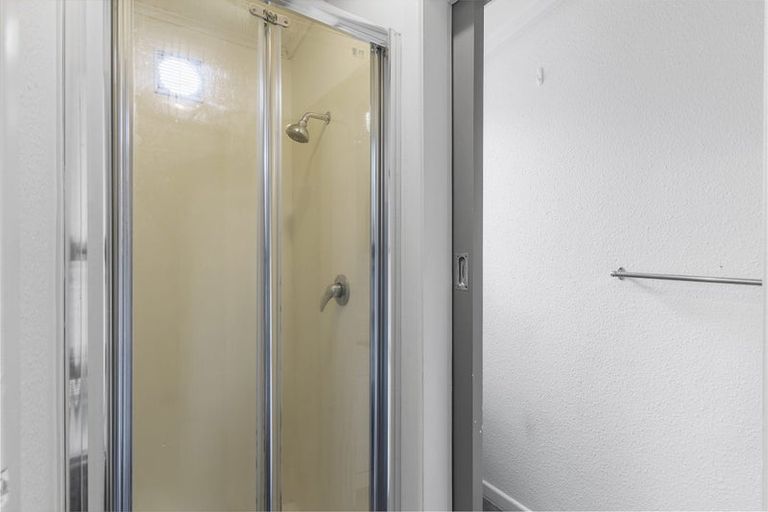 Photo of property in 12/27 Mokoia Road, Birkenhead, Auckland, 0626