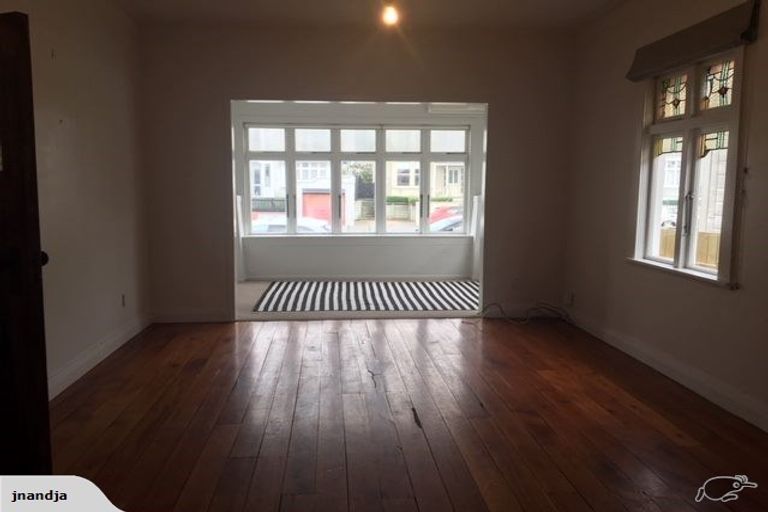 Photo of property in 137 Onepu Road, Lyall Bay, Wellington, 6022