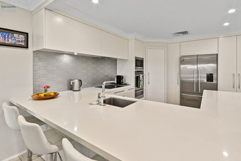 Photo of property in 114 Colombo Road, Waiuku, 2123