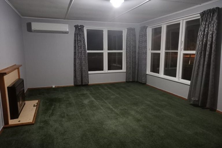 Photo of property in 2 Robertshawe Crescent, Dannevirke, 4930