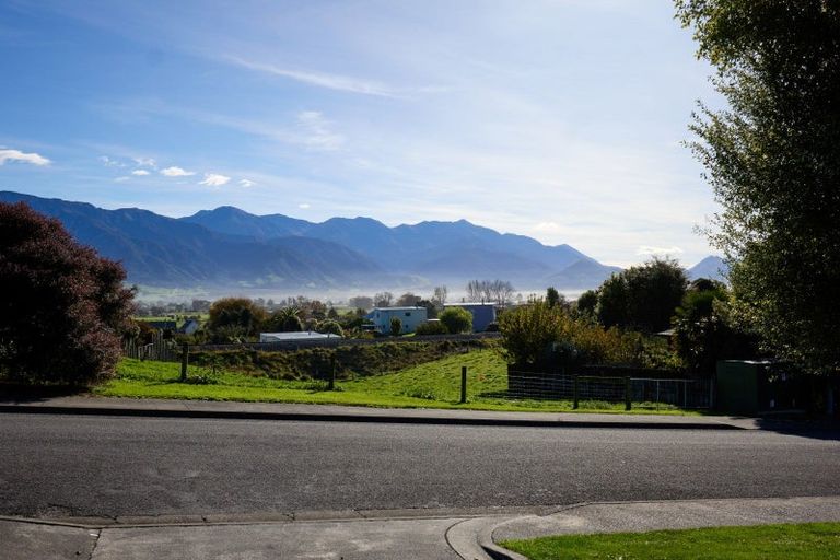 Photo of property in 7c Fyffe Avenue, Kaikoura, 7300