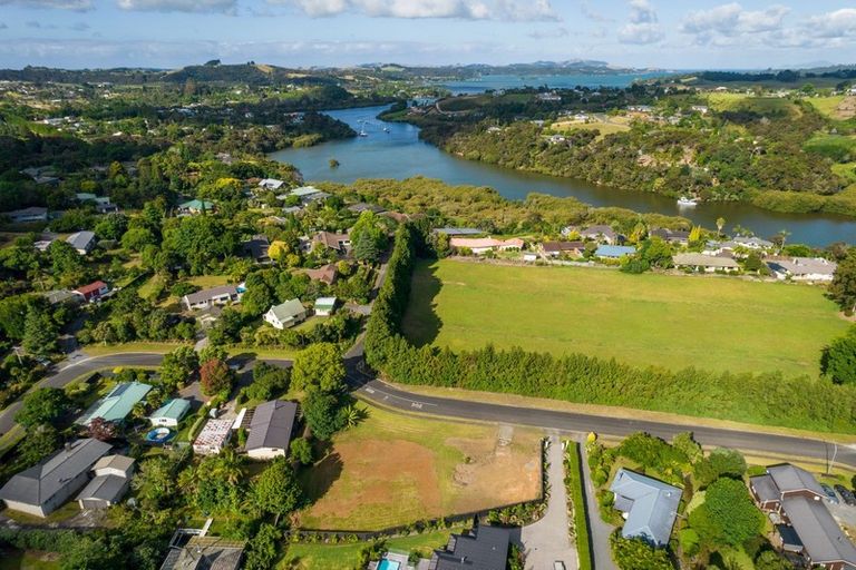 Photo of property in 2a James Kemp Place, Kerikeri, 0230