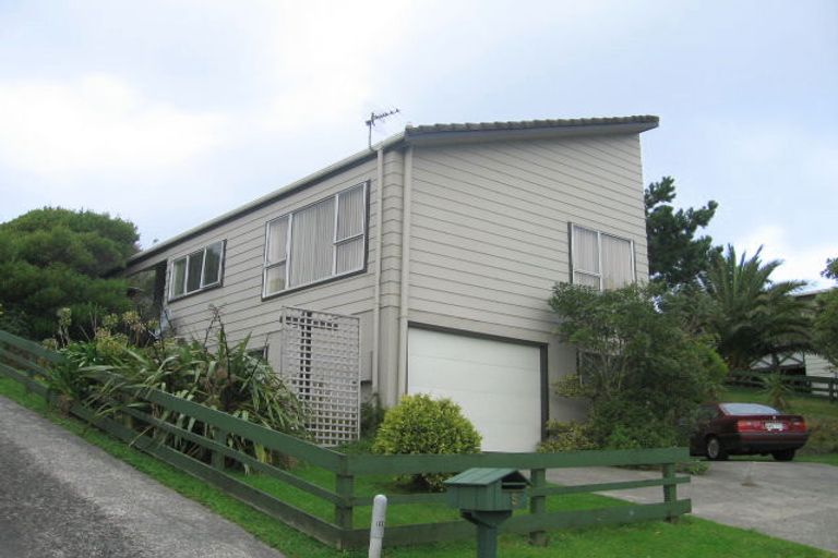 Photo of property in 7 Guadeloupe Crescent, Grenada Village, Wellington, 6037