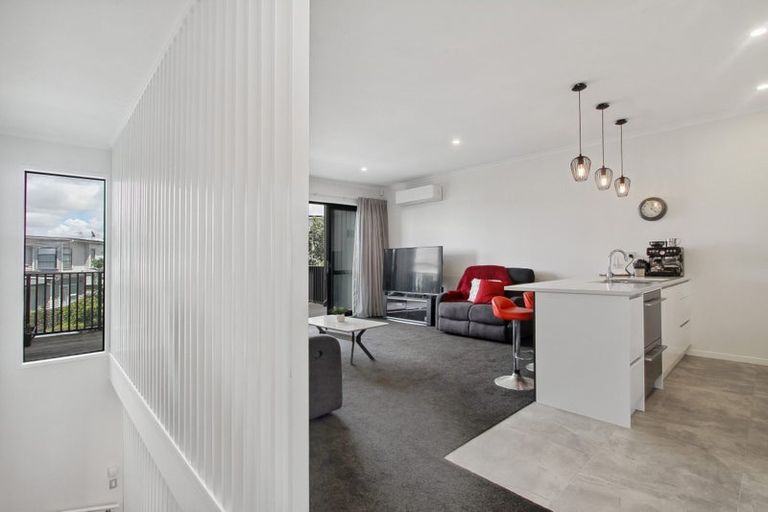 Photo of property in 93 Bomb Point Drive, Hobsonville, Auckland, 0616