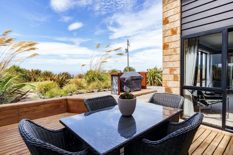 Photo of property in 25 Tunnel Beach Road, Blackhead, Dunedin, 9076