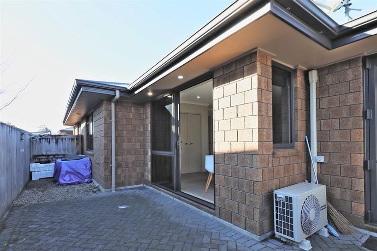 Photo of property in 1/31 Jones Crescent, Melville, Hamilton, 3206