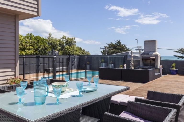 Photo of property in 14 Rosetta Road, Raumati South, Paraparaumu, 5032