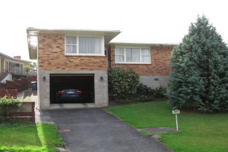 Photo of property in 129 Tiroroa Avenue, Te Atatu South, Auckland, 0610