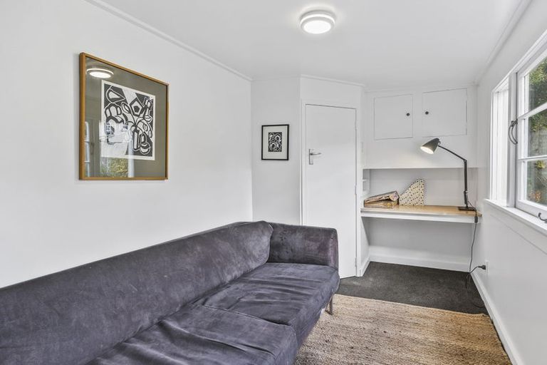 Photo of property in 396 Bay View Road, Saint Clair, Dunedin, 9012