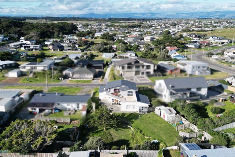 Photo of property in 34 Nelson Street, Foxton Beach, Foxton, 4815