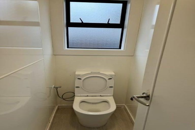 Photo of property in 42 Auburn Avenue, Upper Riccarton, Christchurch, 8041